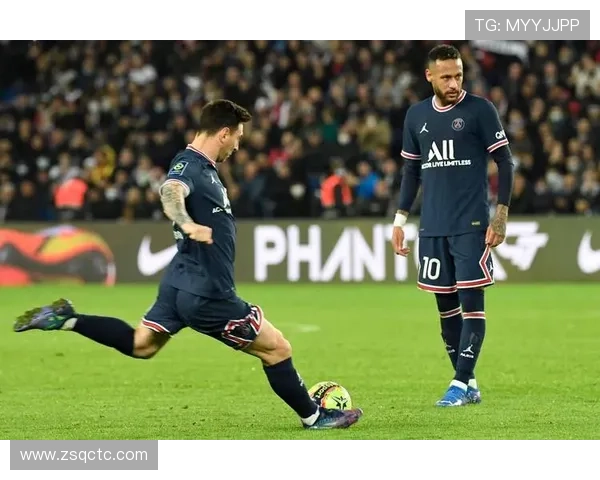 巴黎FC对阵里尔：因莫比莱领衔首发阵容